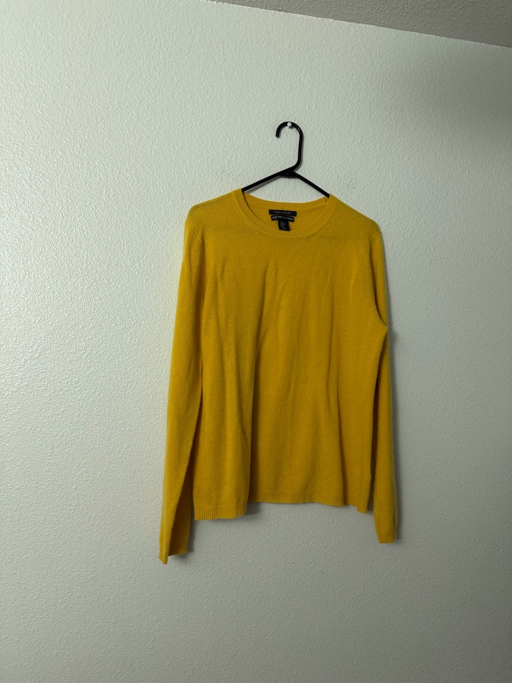 Tahari cashmere Yellow Crewneck Sweater SZ XL